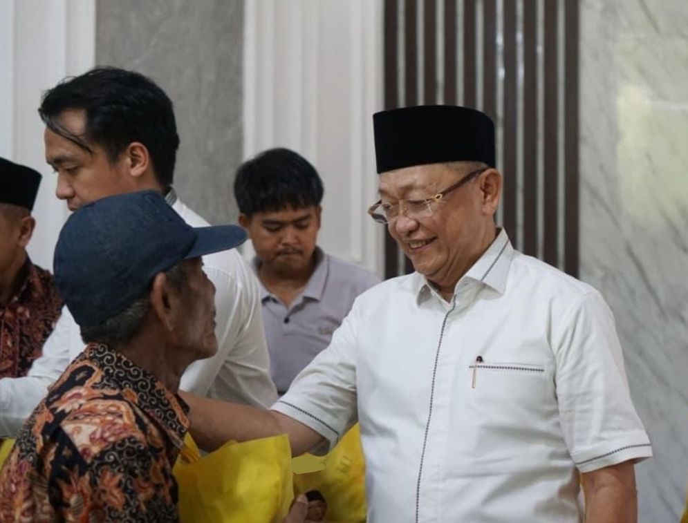 Cek Endra Salurkan Bantuan Sembako SKK Migas untuk Masyarakat Rentan di Kota Jambi